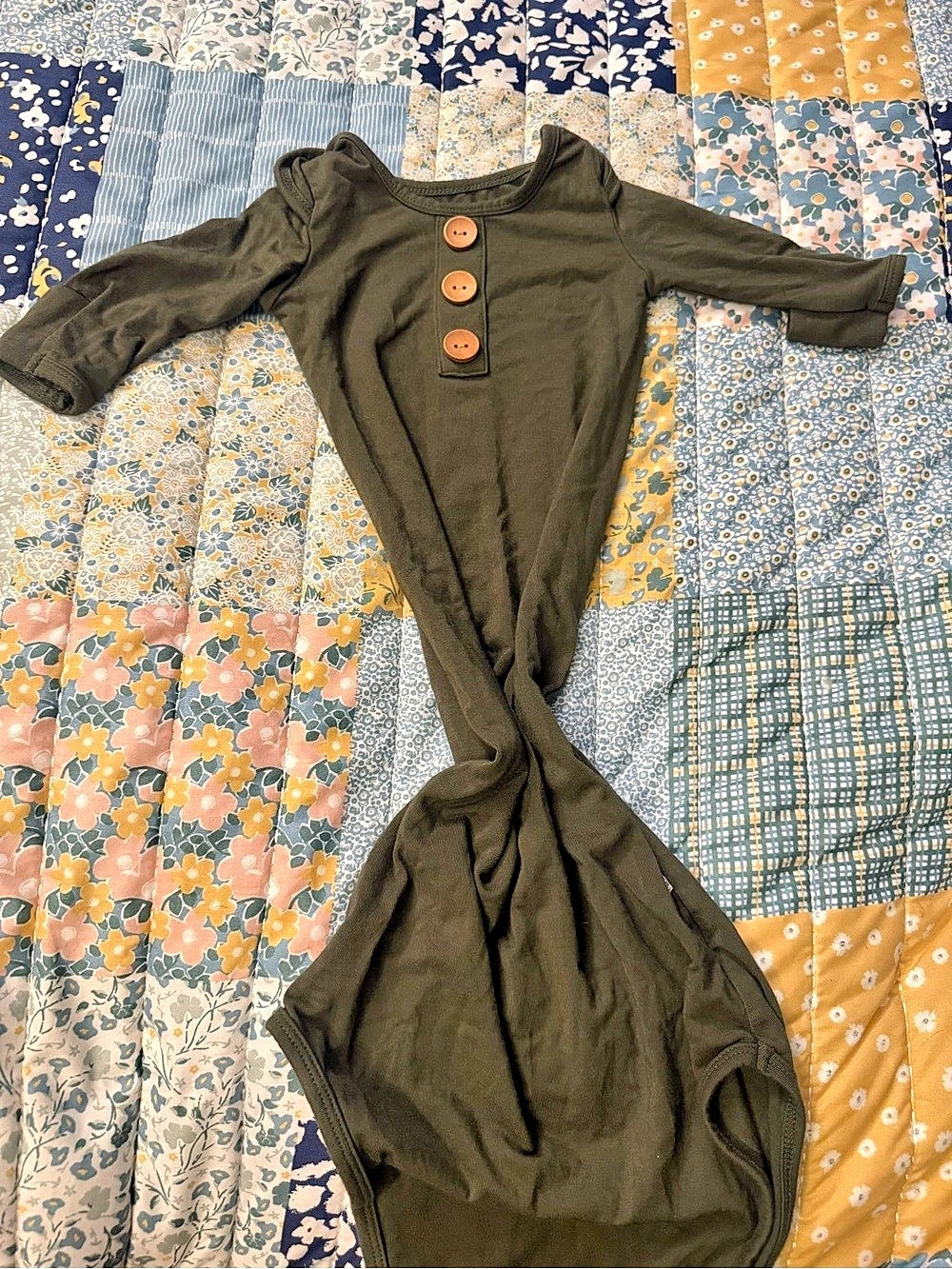 Caden Lane Bamboo Knotted Gown Olive Green Size 7-14 lbs